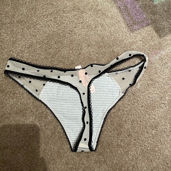 Victoria secret polka dot mesh thong medium - Picture 3 of 3